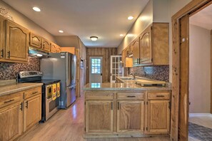 House (3 Bedrooms) | Interior - Pet-friendly Home w/ Views of Lake Delavan! (Delavan)