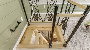 Apartment (0 Bedroom) | Interior