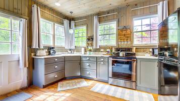 Apartment (0 Bedroom) | Interior