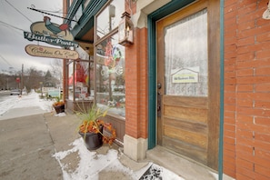 Apartment (2 Bedrooms) | Interior - Saugatuck Retreat in Historic Downtown! (Saugatuck)