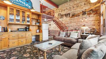 Apartment (2 Bedrooms) | Front of property