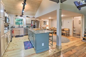 Interior - Secluded Pisgah National Forest Retreat w/ Views! (Brevard)