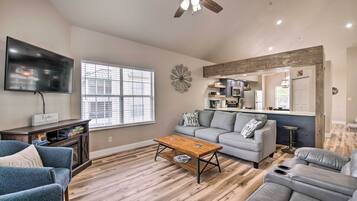 Apartment (3 Bedrooms) | Front of property