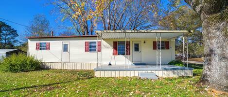 House (2 Bedrooms) | Front of property