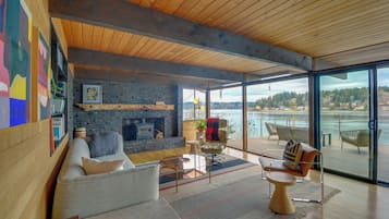 House (2 Bedrooms) | Front of property