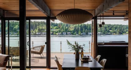 Waterfront Port Orchard Retreat w/ Furnished Deck!