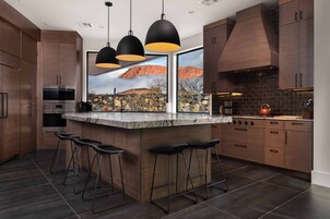 Casa, 3 habitaciones | Cocina privada | Frigorífico, horno, cafetera o tetera y tostadora
