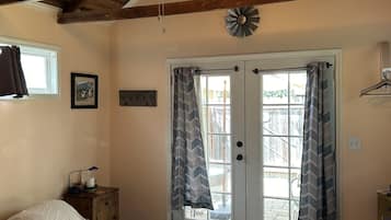 1 habitación, escritorio, tabla de planchar con plancha y wifi gratis