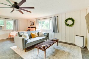 Apartment (0 Bedroom) | Interior