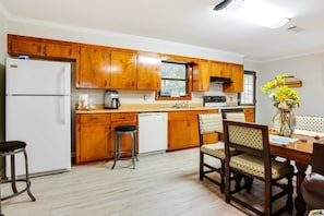 House (1 Bedroom) | Interior - Doyline Cottage w/ Large Porch & Lake Access! (Doyline)