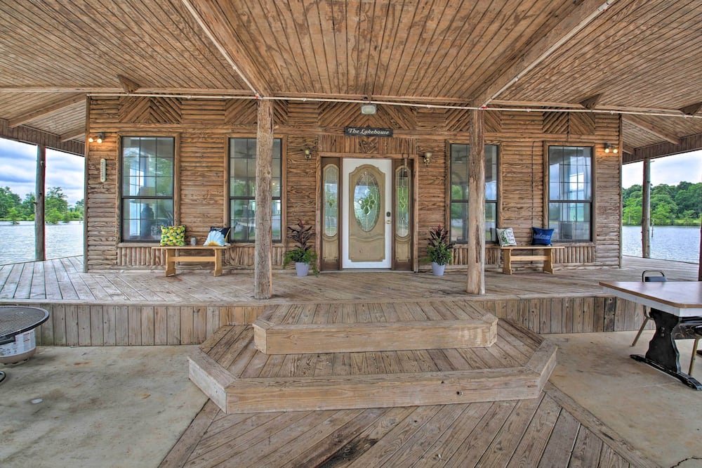 Secluded Angler's Haven - Boat + Fish! - Washington, AR