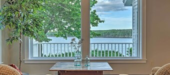 Lovely Waterfront Owls Head Home w/ Own Beach
