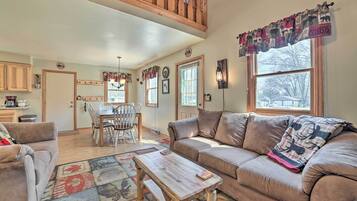 House (2 Bedrooms) | Interior