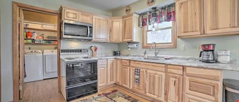 House (2 Bedrooms) | Interior
