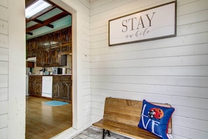 House (3 Bedrooms) | Interior - Monument Retreat - Walk to Local Dining & Shopping (Monument)