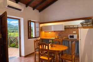 Private kitchen - Cozy Apartment El Pajar near El Chorro (El chorro)
