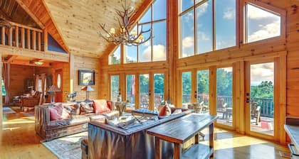 Luxury Log Cabin w/ EV Charger & Mtn Views!