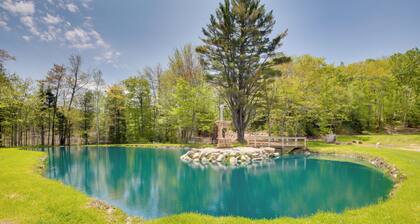 Unique Maine Log Cabin w/ Trout Ponds & Sauna!