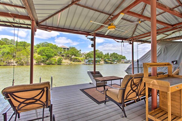 House (3 Bedrooms) | Interior - Waterfront Home w/ Boat Dock on Lake Granbury! (Granbury)