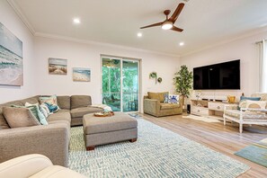 Interior - Airy Coastal Casa on Park: 6 Mi to Honeymoon Isle! (Dunedin)