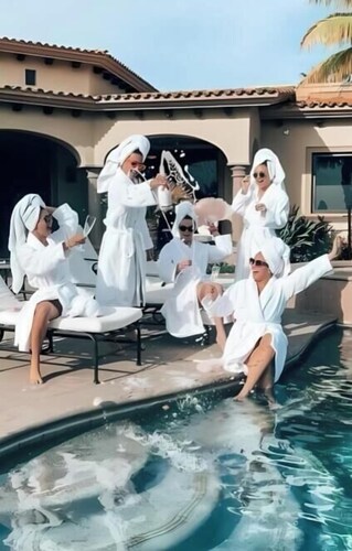 Spanish Oasis Villa with detached Full Guest House