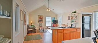 Cozy The Woodshop Cabin w/ Deck & Forest Views!