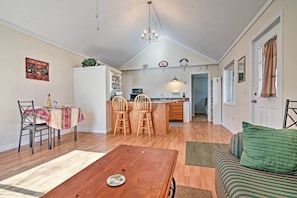 House (1 Bedroom) | Interior