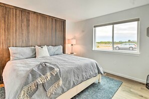 House (3 Bedrooms) | Interior - Modern Ocean Shores Getaway With Dock! (Ocean Shores)
