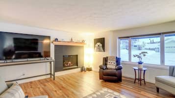 House (4 Bedrooms) | Front of property