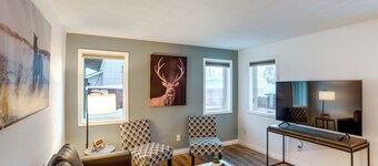 'northern Bliss' Modern Mtn-view Home in Fairbanks