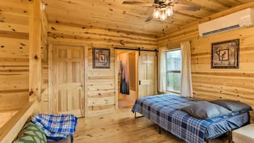 House (1 Bedroom) | Interior
