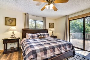 Interior - Riverfront Woodland Cabin: Wooded & Forested Views (Woodland)