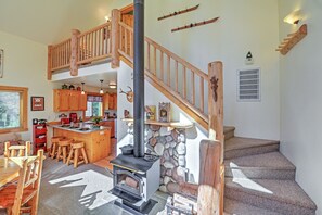 House (2 Bedrooms) | Interior