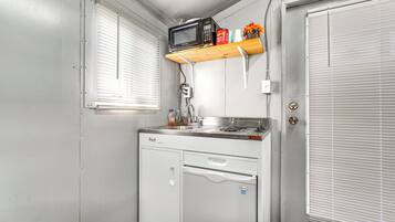 Apartment (0 Bedroom) | Interior