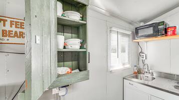 Apartment (0 Bedroom) | Interior