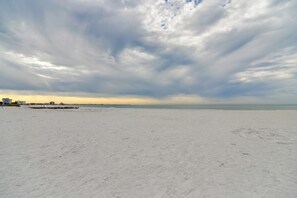 Apartment (1 Bedroom) | Interior - < 2 Mi to Upham Beach: Colorful Bungalow w/ Pool (St. Pete Beach)