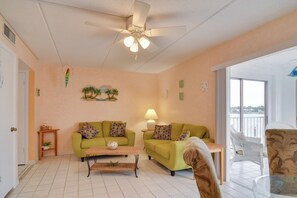 Apartment (1 Bedroom) | Interior - < 2 Mi to Upham Beach: Colorful Bungalow w/ Pool (St. Pete Beach)