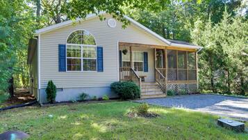 House (3 Bedrooms) | Front of property