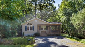 Unclassified image, 2 of 32, button - Pool, Trail Access! Dog-friendly Ocean Pines Haven (Berlin)