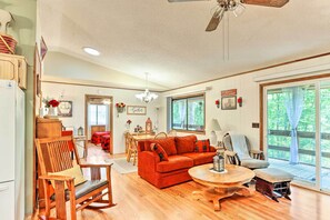 House (2 Bedrooms) | Interior - Quaint Murphy Cabin in Serene Wooded Setting! (Murphy)