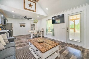 Apartment (0 Bedroom) | Interior