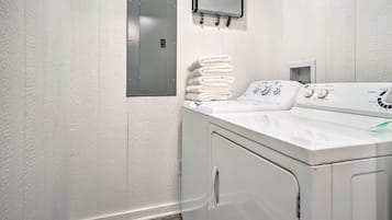 Apartment (0 Bedroom) | Interior
