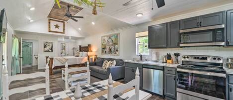 Apartment (0 Bedroom) | Interior