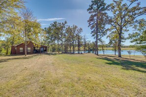 House (2 Bedrooms) | Interior - The Bird Cabin Peaceful Refuge in East Texas (Edom)
