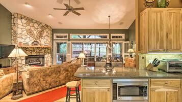 House (3 Bedrooms) | Interior