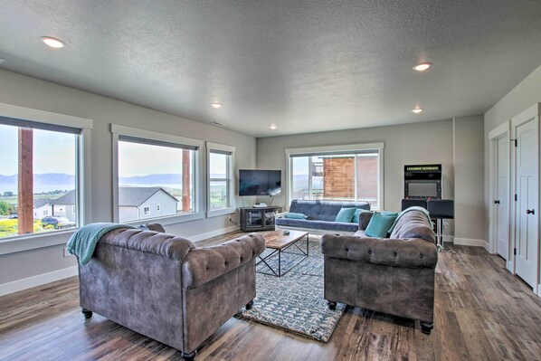 House (4 Bedrooms) | Interior