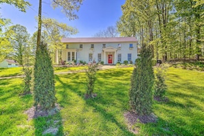 Exterior - Eclectic Troy Home w/ Hot Tub - Pet Friendly! (Troy)