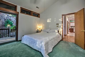 House (3 Bedrooms) | 3 bedrooms, laptop workspace, iron/ironing board, bed sheets