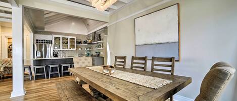 Apartment (3 Bedrooms) | Front of property