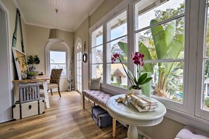 Apartment (3 Bedrooms) | Interior - Charming Renovated Avalon Townhome, Walk to Beach! (Avalon)